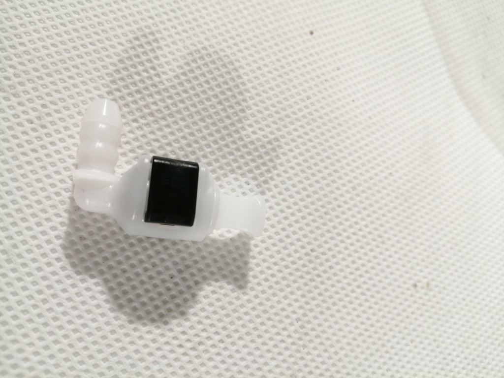 фото №2, Патрубок розпилювача vw golf 03-