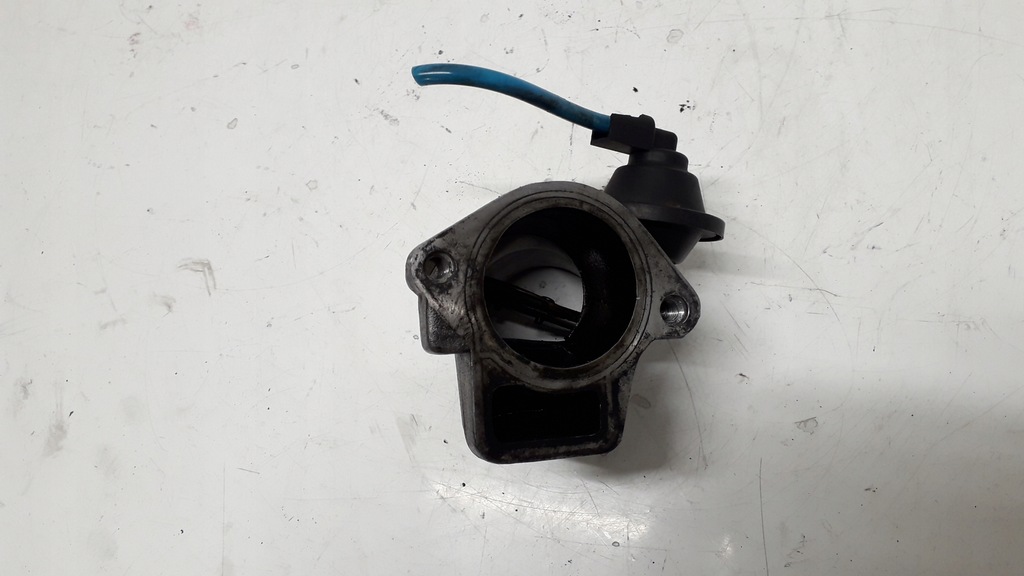 фото №7, Superb 1 i 01- 2.5tdi v6 дросельна заслінка 8d0145950e