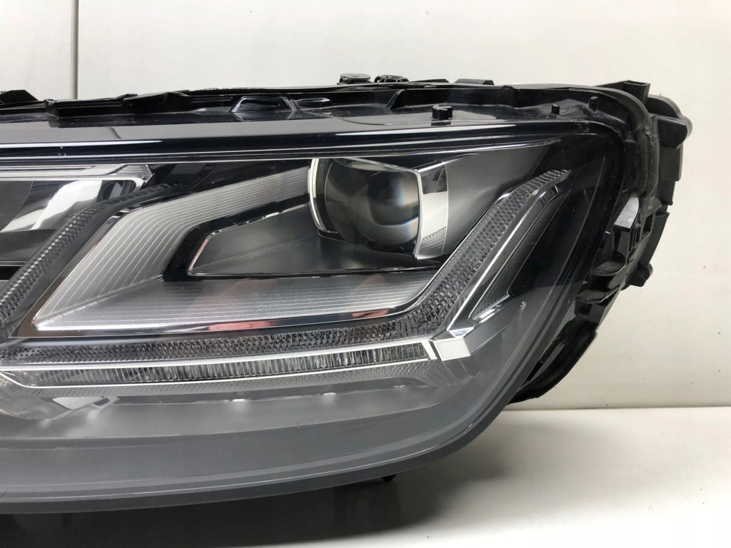 2018 audi sq7 фара 4m0941033 Доставка