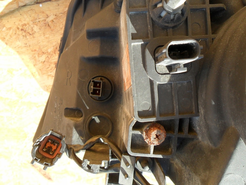 фото №16, Nissan x-trail t30 2001- ксенон правый