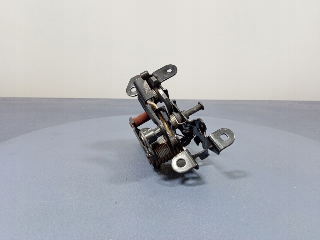 фото №1, Bmw 7 f01 f02 замок капот пассивный левый 7183761