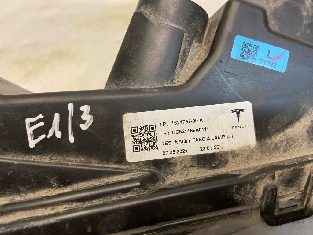 Tesla model 3 y led противотуманная фара левый 1624797-00-a с Разборки