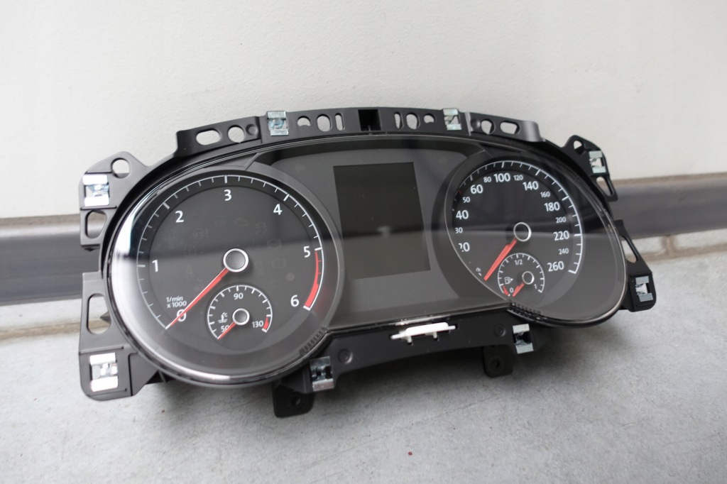 фото №1, Vw golf vii 2.0 tdi sportsvan счетчик приборы