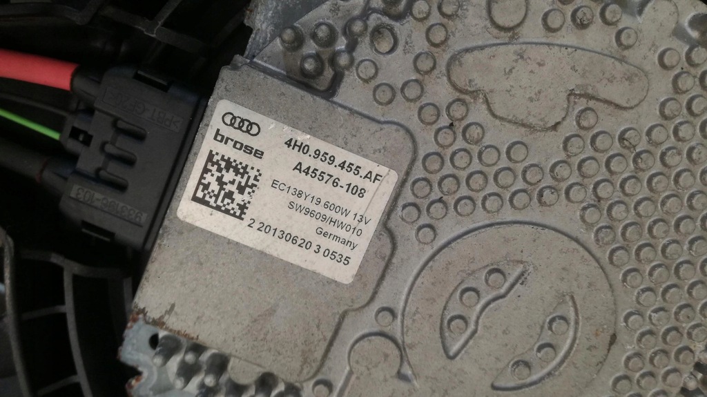 фото №9, Audi a8 4h корпус вентилятор 4h0121003p