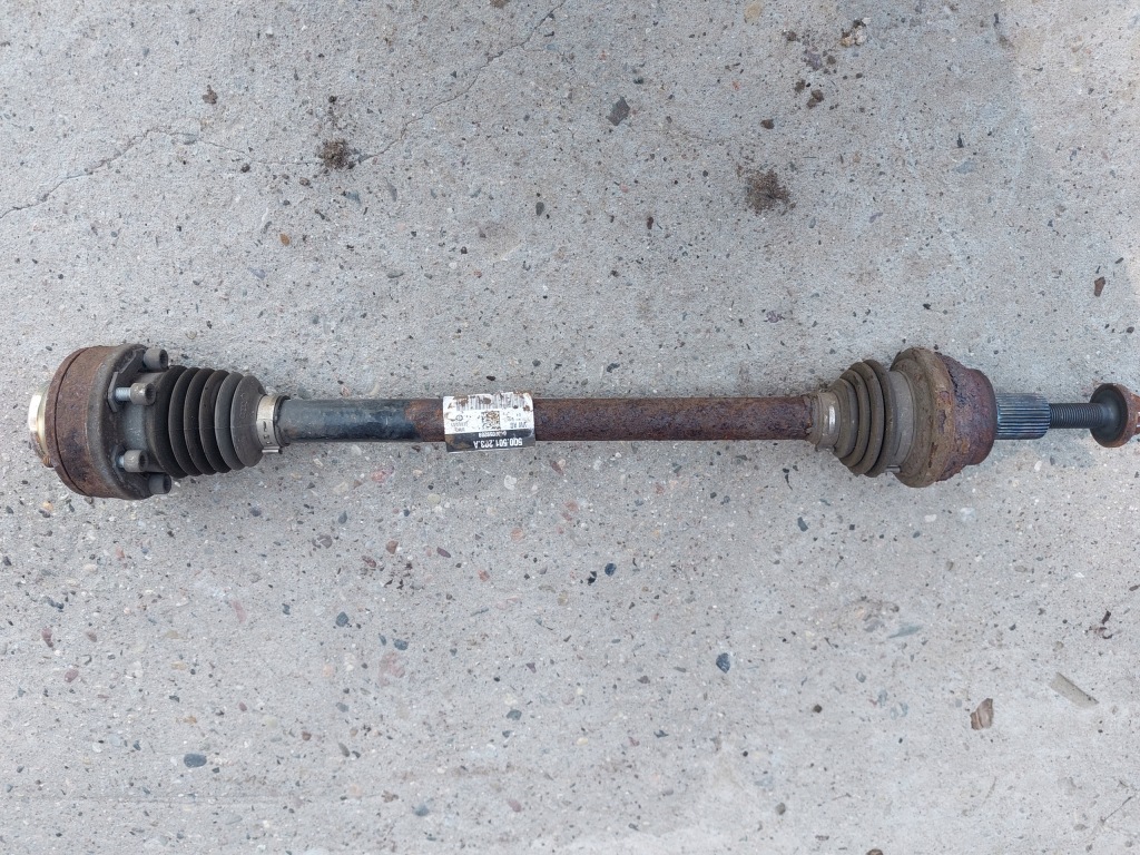 фото №1, Привідний вал лівий задня задня 4x4 skoda octavia iii golf vii 5q0501203a