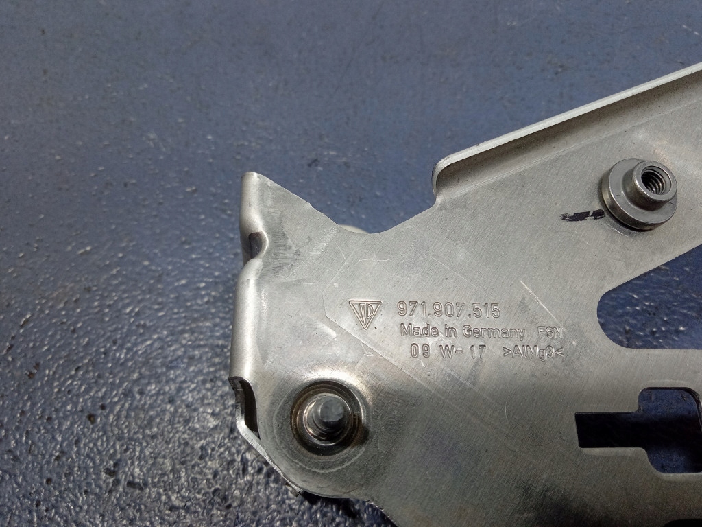 фото №5, Porsche panamera 971 кронштейн кронштейн блок керування модуля 971907515