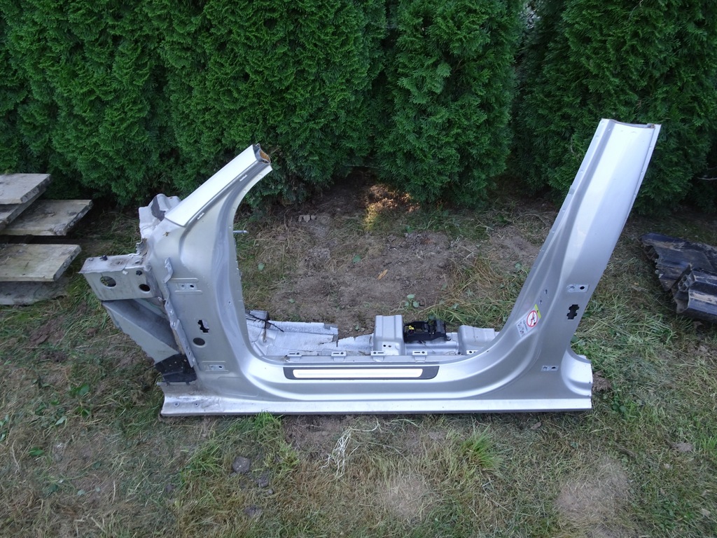 фото №1, Audi a4 b8 чверть поріг блок двигуна лівий lx7w