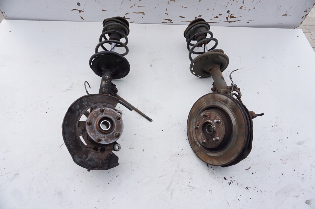 фото №1, Поворотний кулак правий перед toyota verso i fl 2.0 d4d