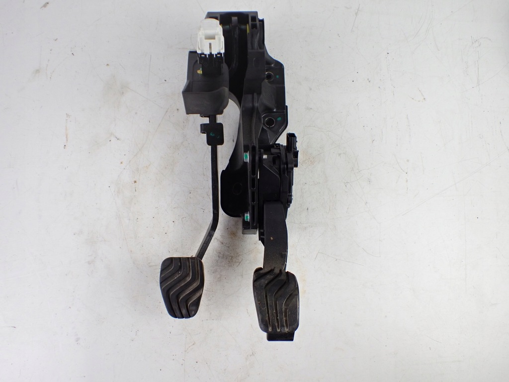 фото №1, Педаль газа тормоза 180108467r dacia duster ii