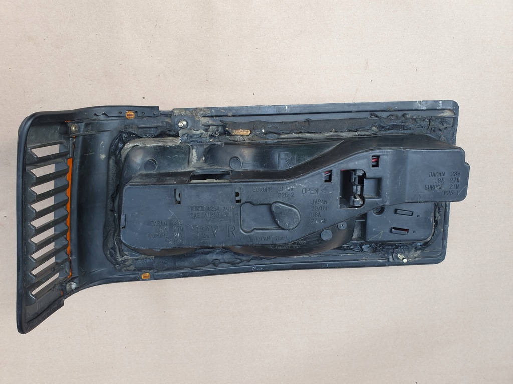 фото №10, Лампа задняя правый задняя nissan sunny b11 sedan оригинальный номер eu