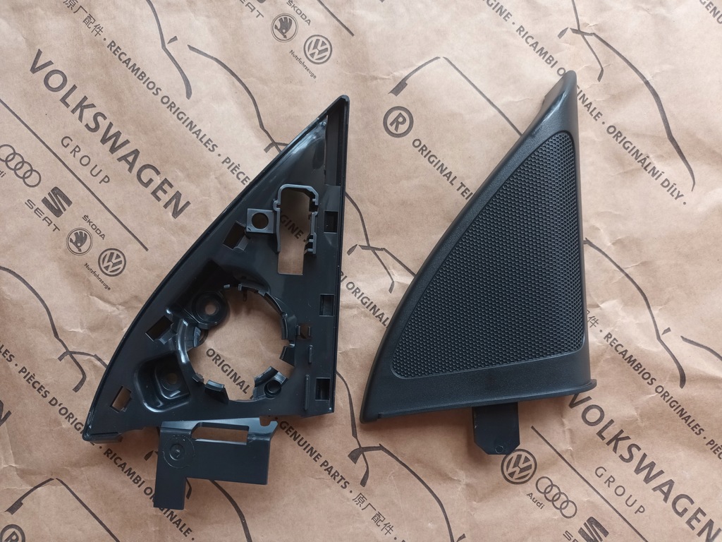 фото №8, Audi a5 8t защита динамика дверь правая 8t8035424d