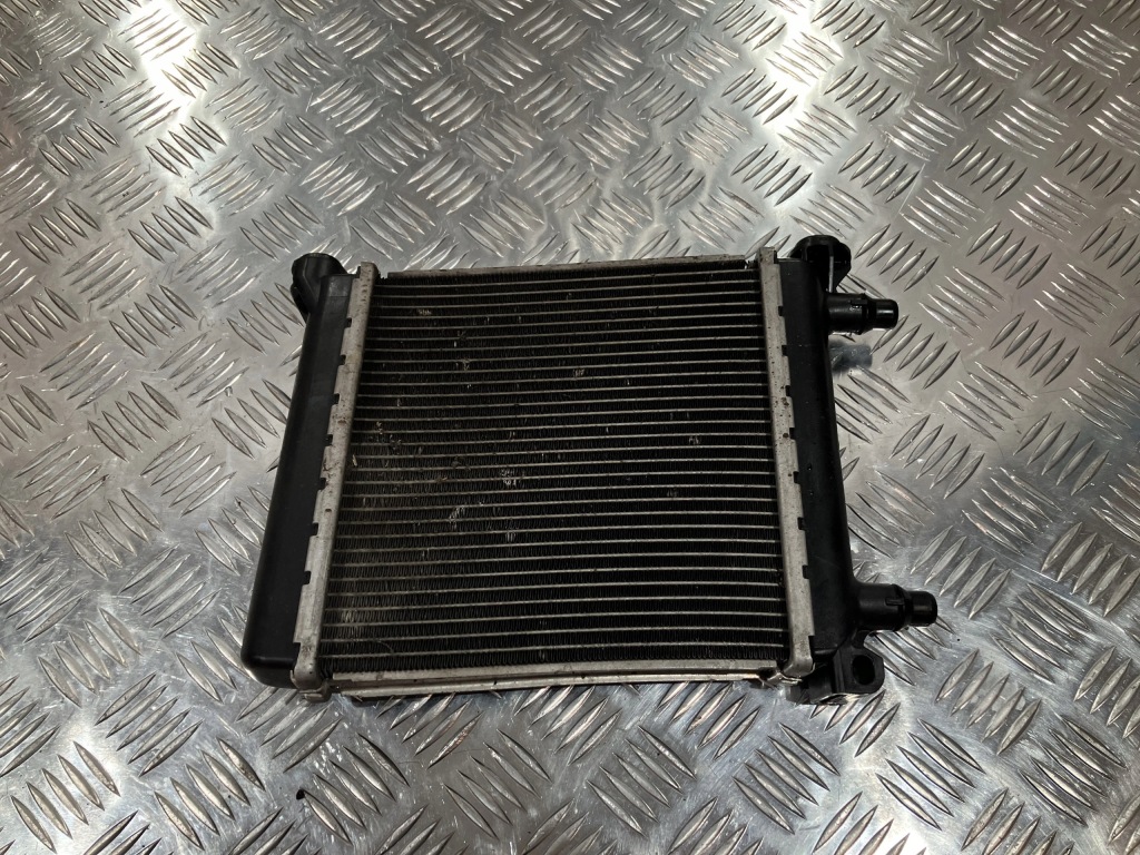 Радиатор воды bmw x1 f48 2.0i 7634565 в Украине