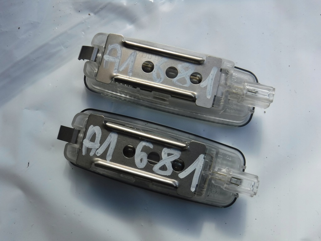 фото №4, Лампа освещение кабины 4d0947105a audi a3