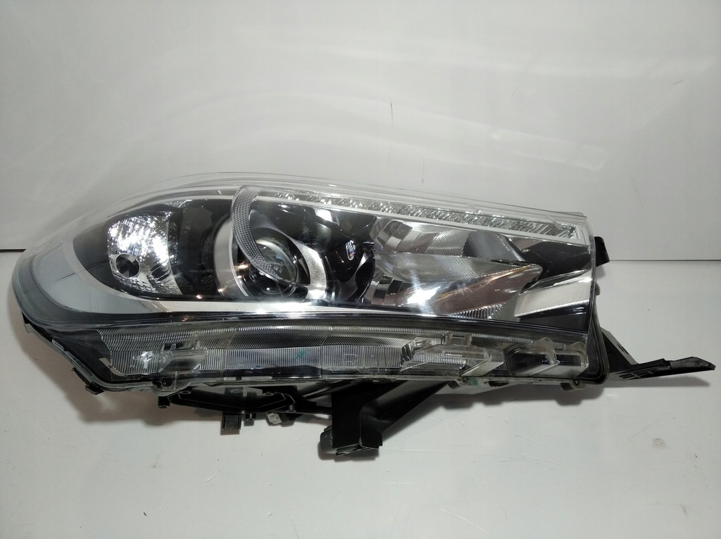 фото №7, Лампа перед права toyota hilux viii 16- led ксенон