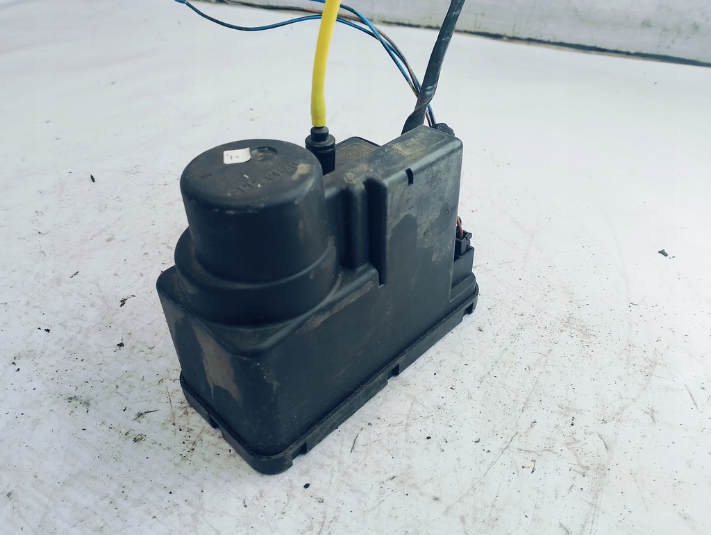 фото №1, Помпа замка центрального mercedes w202