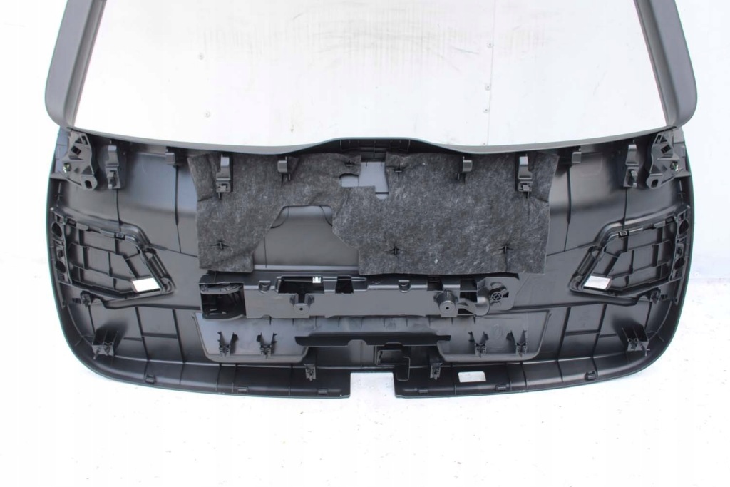 фото №7, Audi q3 f3 обшивка крышки багажника 83a867606 83a867979a 4pk чёрный обивка