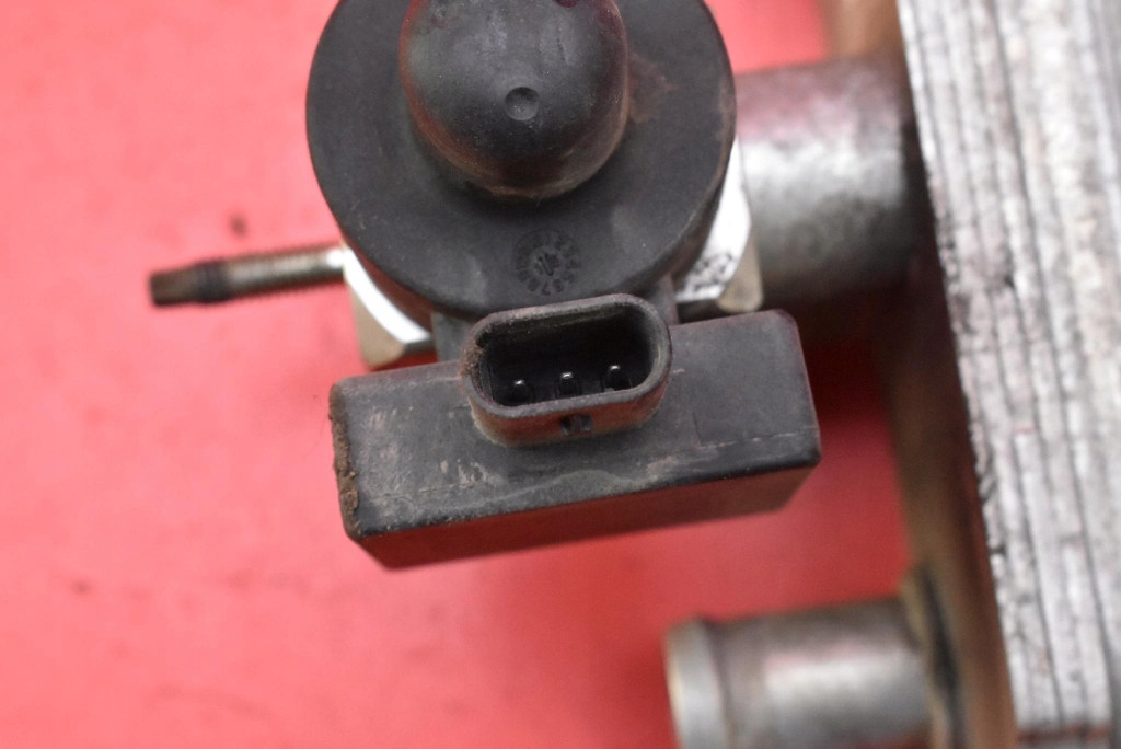 Радиатор воды теплообменник тепла 1037357-00-c tesla model x 525 km 15-21 с Разборки