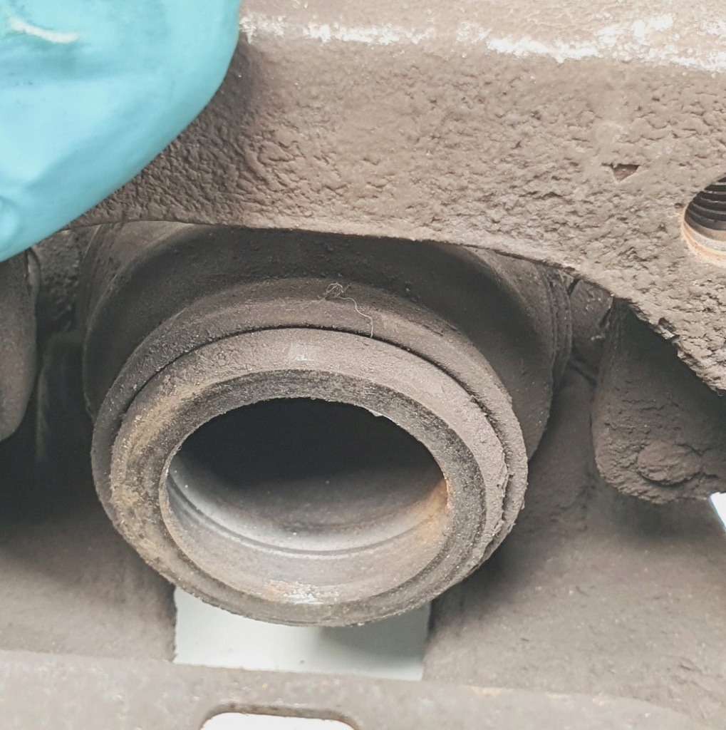 фото №5, Супорт гальмівний правий задня bmw 5 f07