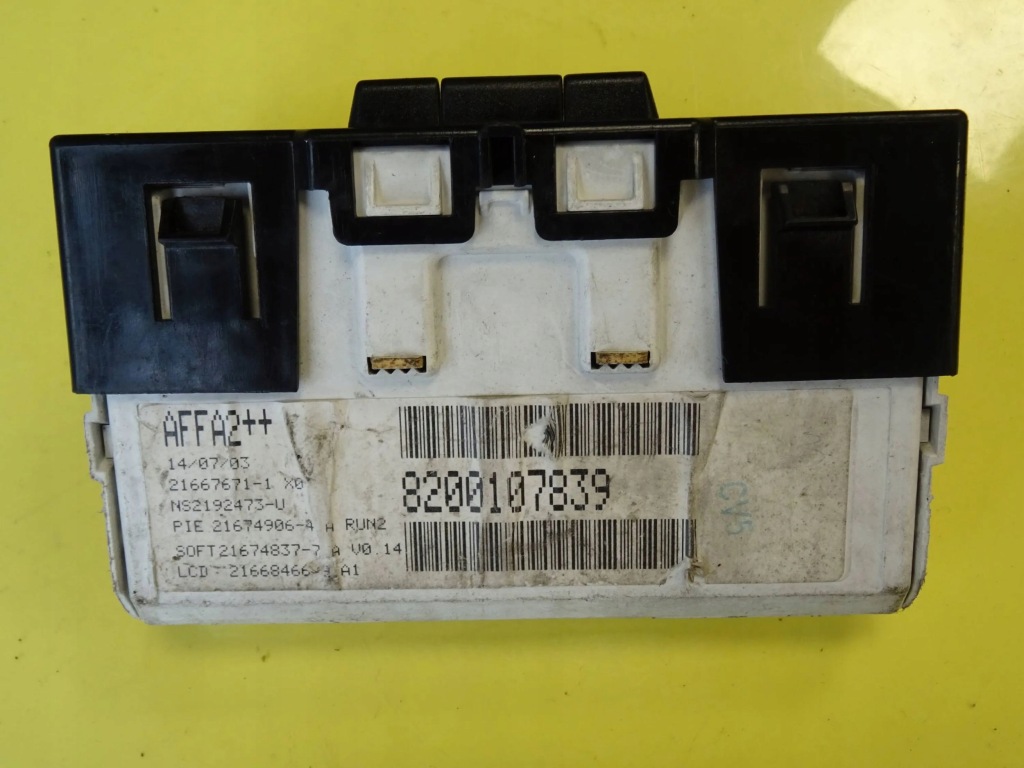 фото №3, Дисплей часы renault megane ii 8200107839 nr686