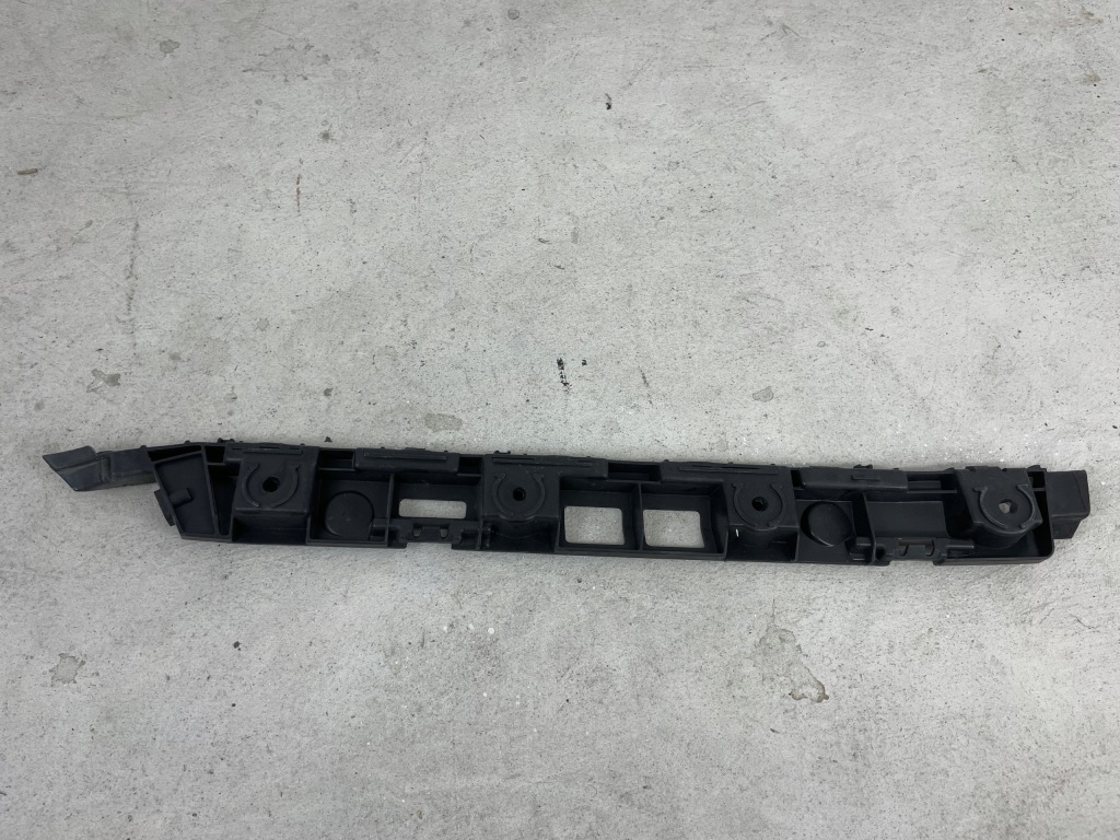 Направляющая бампера 3v9807394 задняя правый superb iii универсал Недорого