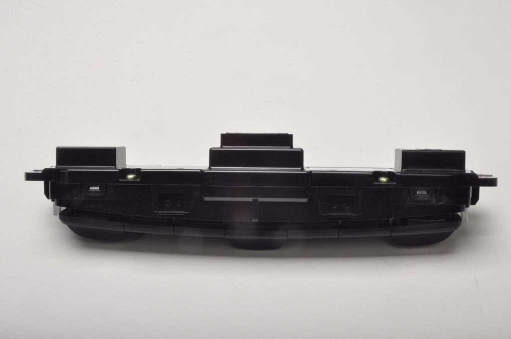 фото №7, Maserati levante sq4 панель кондиционера 19r