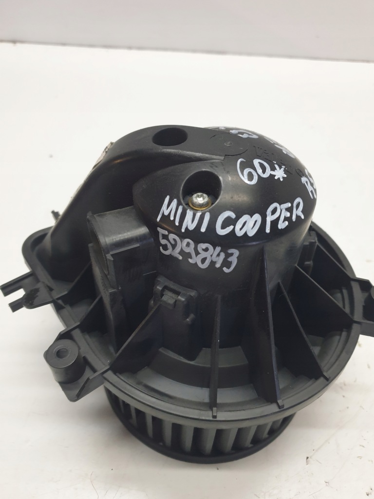 Вентилятор вентилятор обдув mini cooper r53 529843 Цена