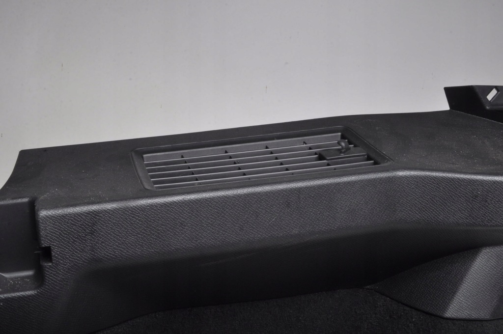 фото №7, Volvo xc90 ii обшивка багажника задній пластик 39825199 правий