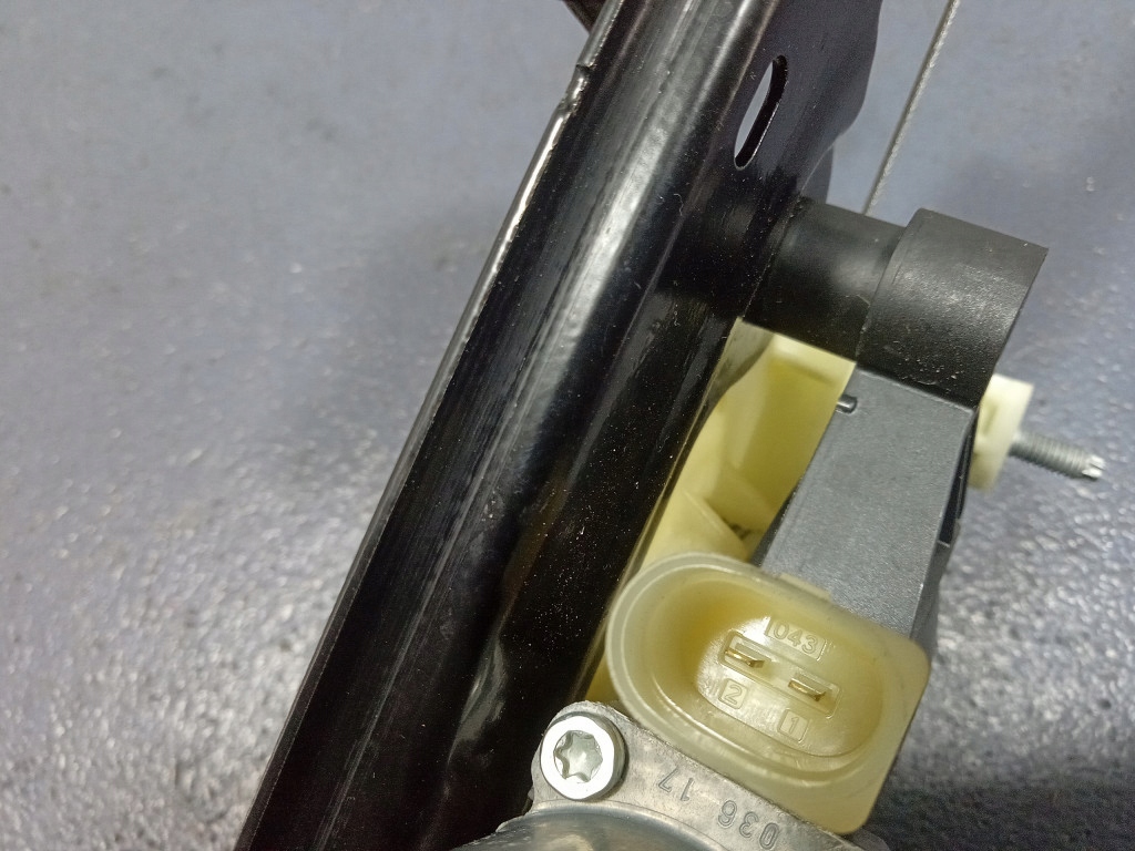 фото №5, Porsche panamera 971 моторчик підйомник скло перед лівий 971837401a