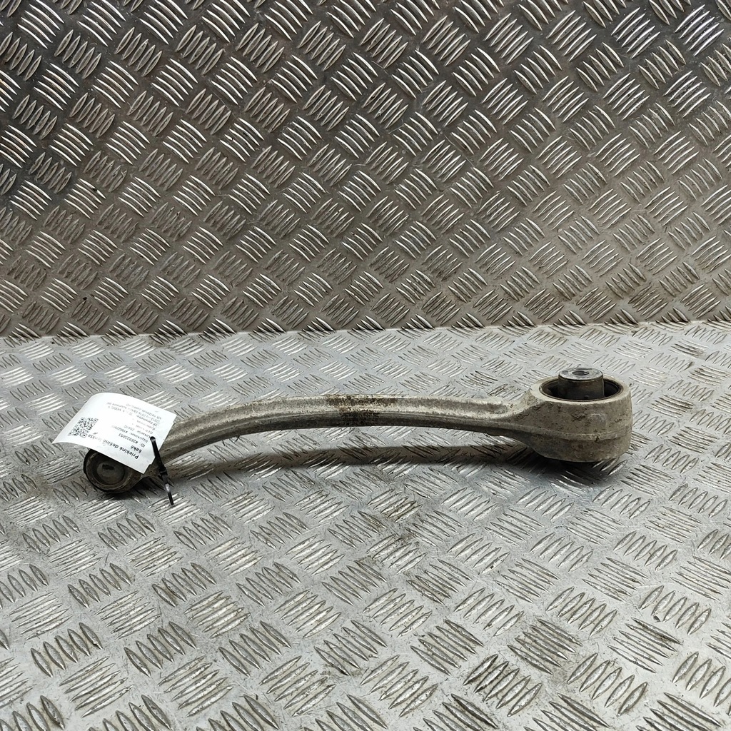 фото №1, Tesla model x 2016 правая сторона нижний рычаг передний