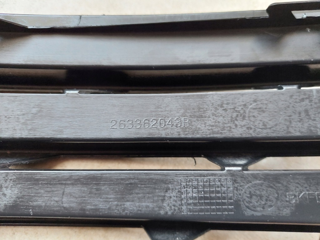 фото №6, Решётка бампера - перед - renault megane iv - 2016