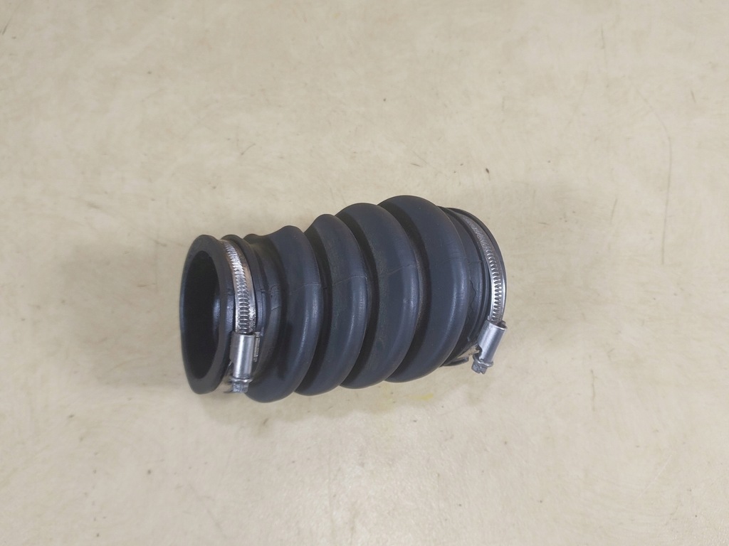 фото №2, Volvo c30 lift 1.6d труба повітря