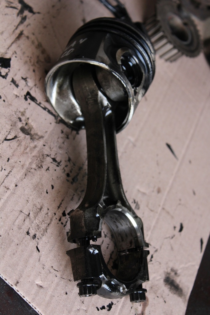 фото №5, Rav 4 ii avensis verso previa 2.0 d4d 1cd поршень шатун