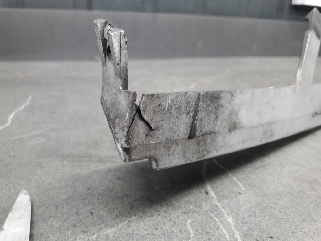 фото №10, 7030554 молдинг накладка pod фара правий перед bmw e46 срібляста