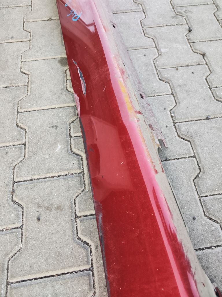 Накладка поріг права bmw 2 f46 c06 Зі Шроту