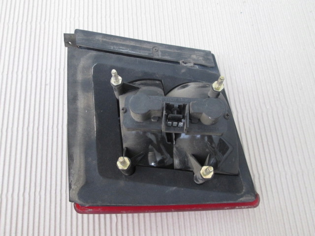 фото №3, Lancia dedra kombi лампа задня ліва кришки внутрішня