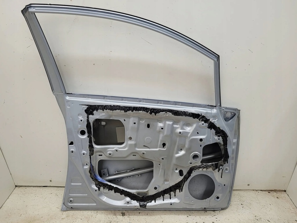 фото №8, Toyota auris 07-12 5d дверь перед передние левая fv