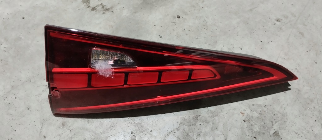 фото №1, Лампа задняя правая w крышка mercedes w206 combi 1