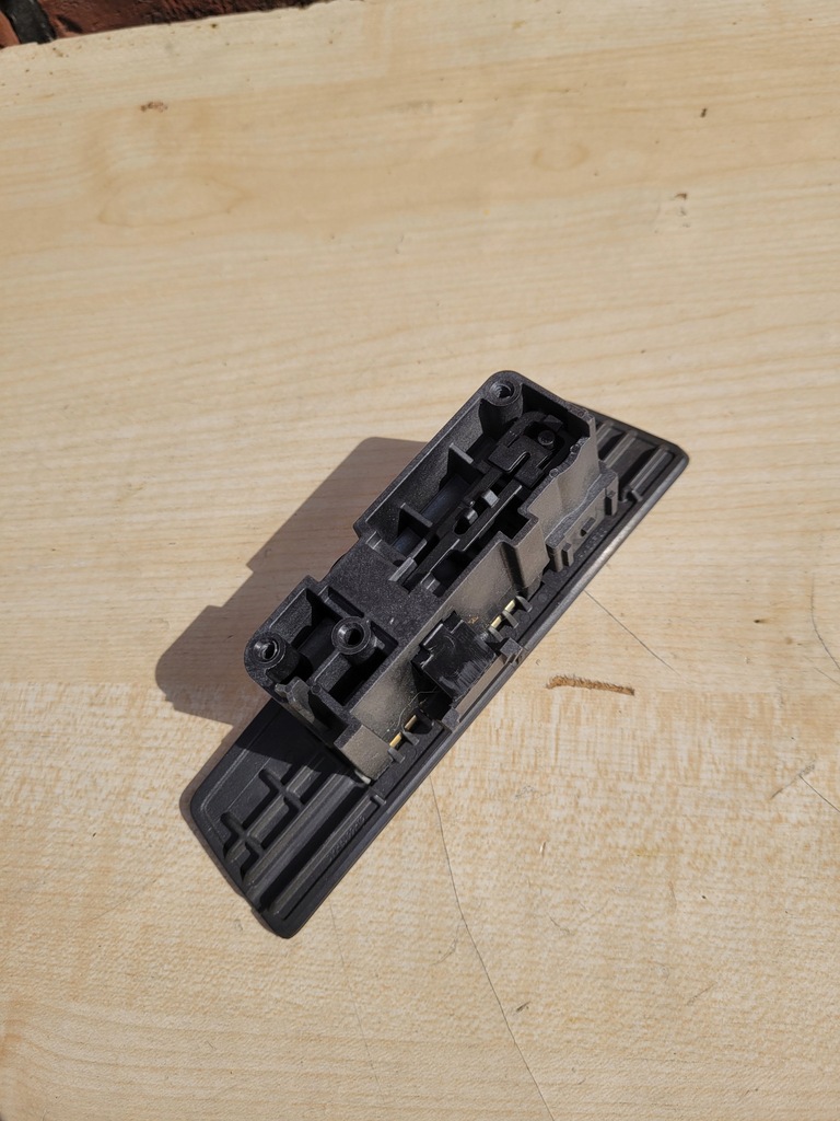 фото №7, Jeep grand cherokee wk 5-10 ручка бардачка кронштейн