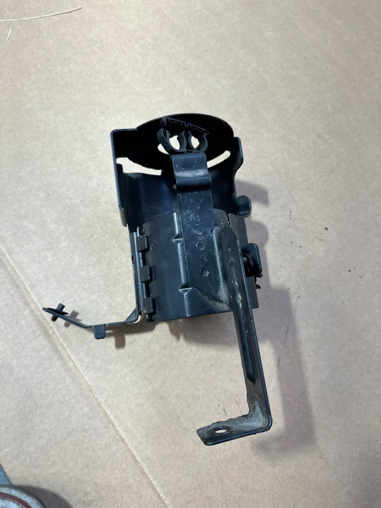 Корпус фільтра пального, кронштейн фільтра mercedes vito w447, 1.6 дизель Недорого