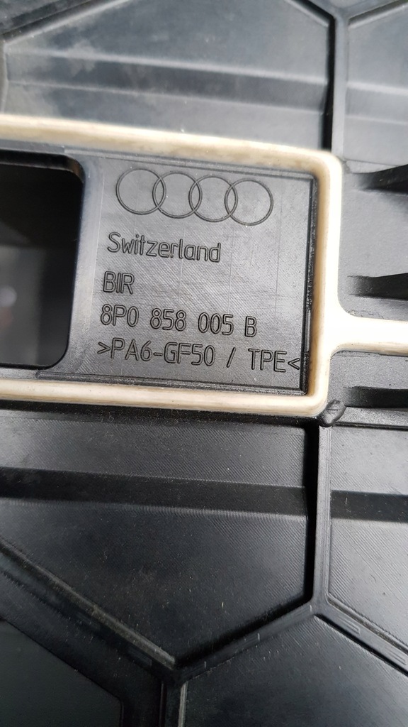 фото №7, Audi a3 8p рамка корзина радио 8p0858005b