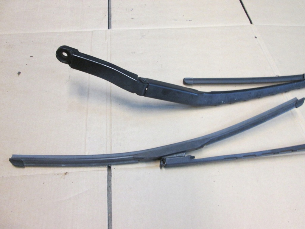 фото №13, Ford explorer 11- рычаг дворники перед 2013 rok