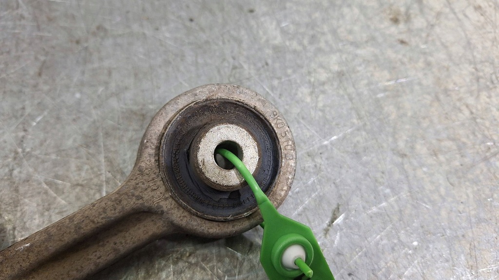 фото №7, Рычаг правый перед верхний 8k0407510b audi s5 a5 8t a4 b8 q5 8r0