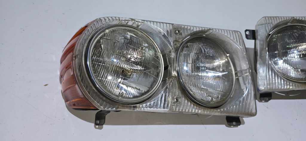 Mercedes sl r107 slc ліхтар передня правий ліва Оригінал