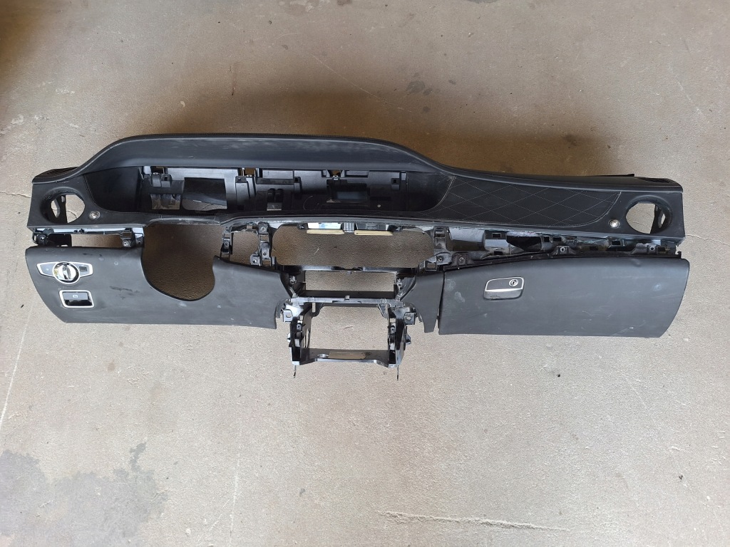 фото №1, Панель приладів консоль mercedes w222 lift прострочена a2226800287