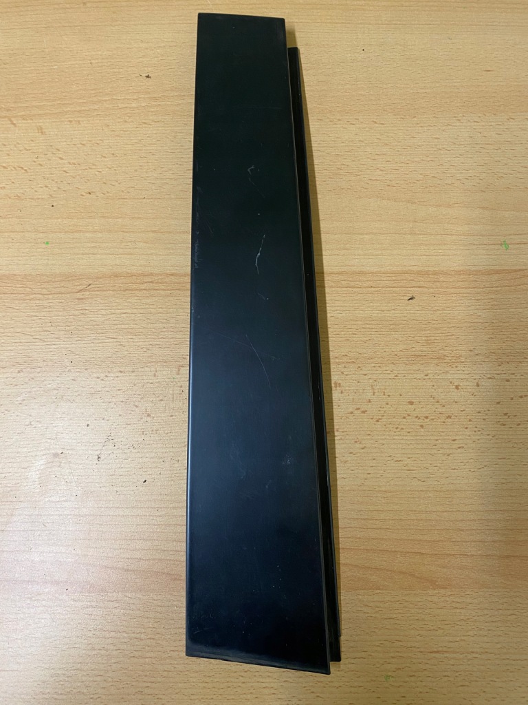 фото №1, Молдинг дверь vw golf v plus 5m0839902 правая