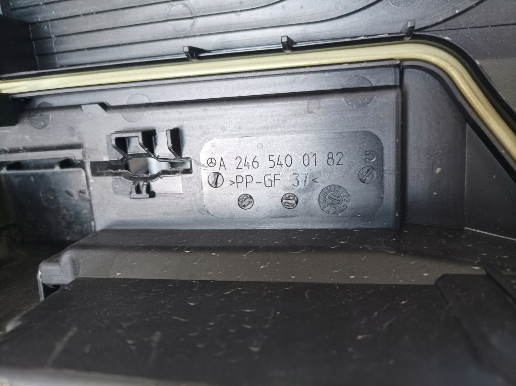 Mercedes a45 w176 amg коробка предохранителей Киев