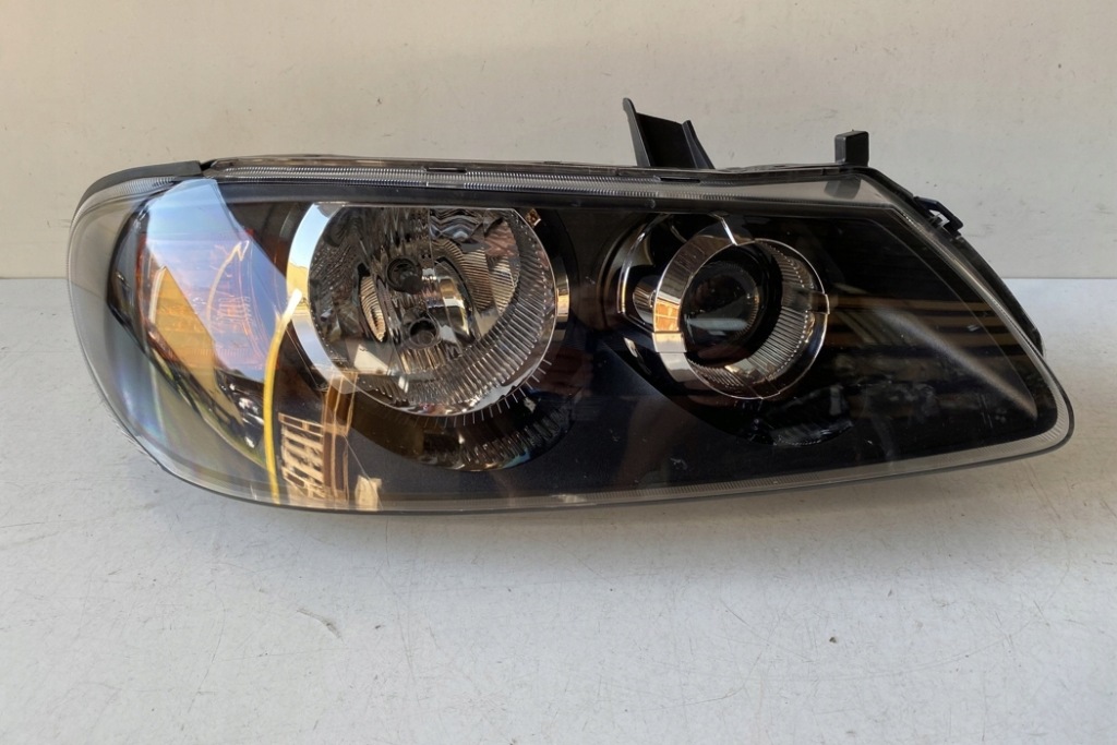 фото №14, Лампа права передня nissan almera ii хетчбек n16 10016391 1.5l дизель