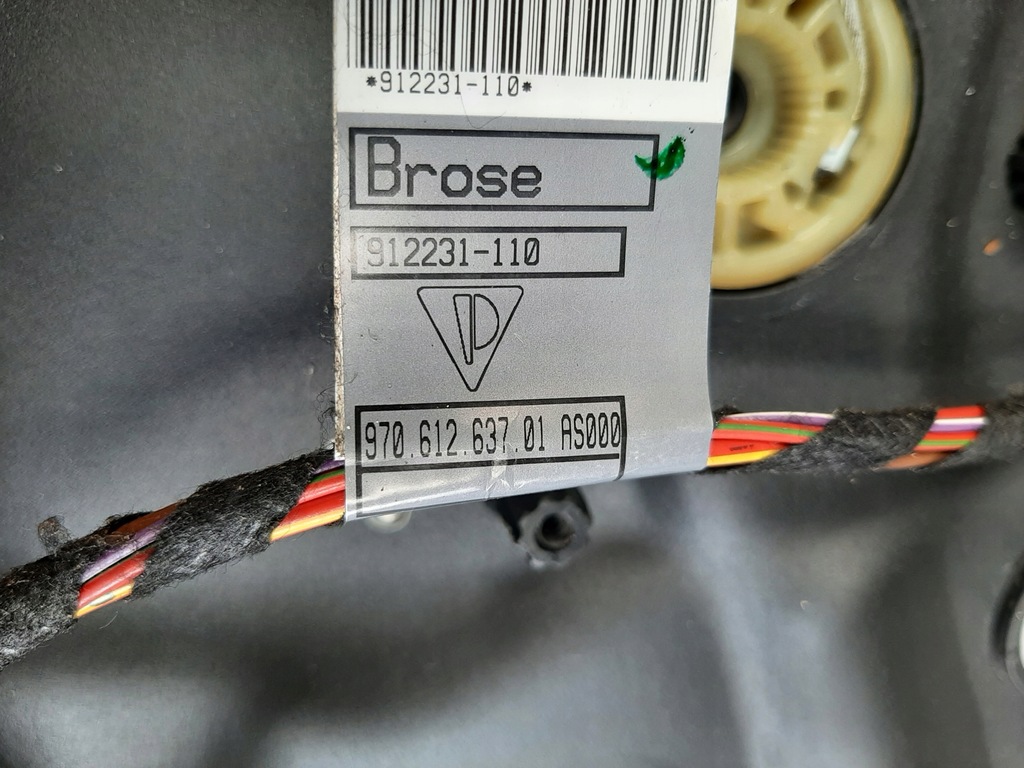 фото №6, Porsche panamera 970 дверь правое задняя рама