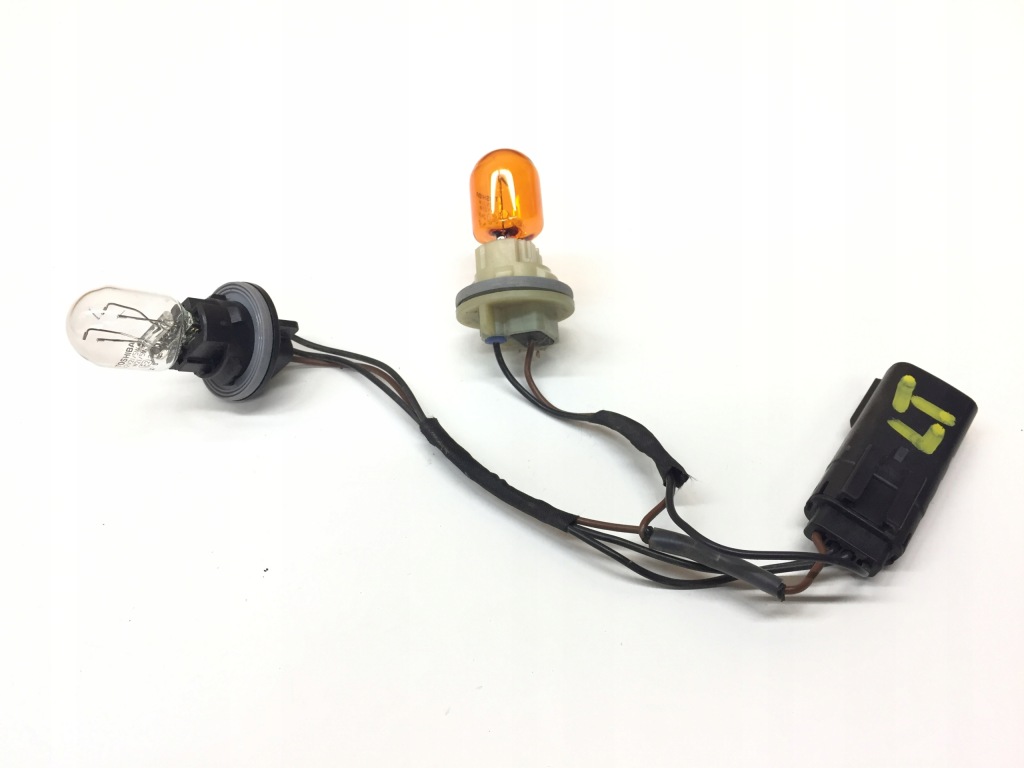 фото №1, C3 aircross цоколь лампы левый задняя