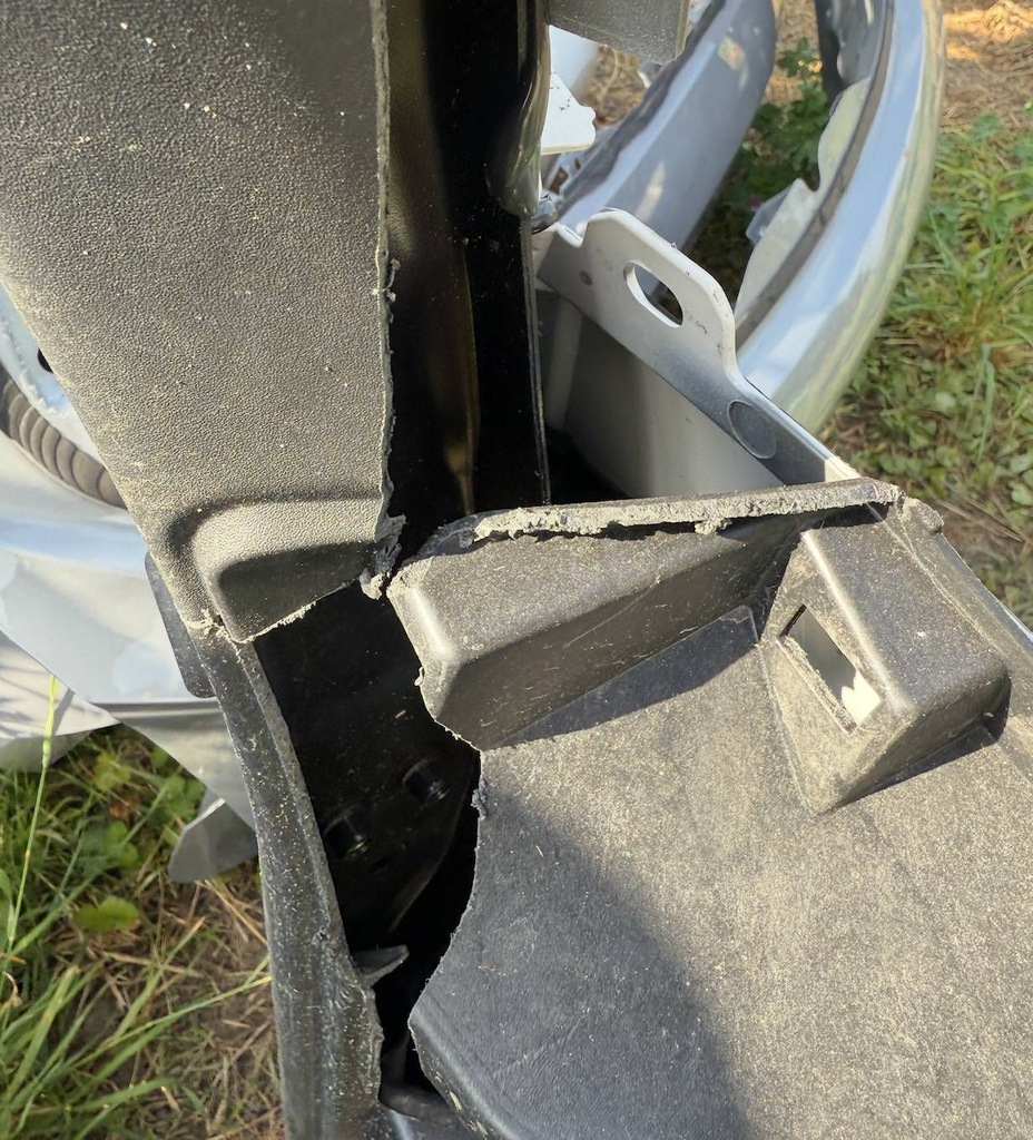 фото №7, Vw id buzz 1t3 крышка багажника задняя накладка молдинг 1t3827025